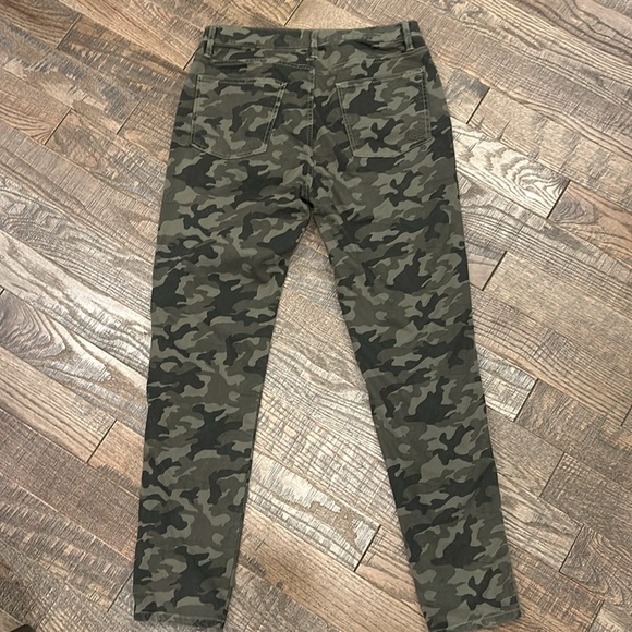 NWT Good Hart Skinny Ankle Camouflage Pants. - Picture 5 of 6